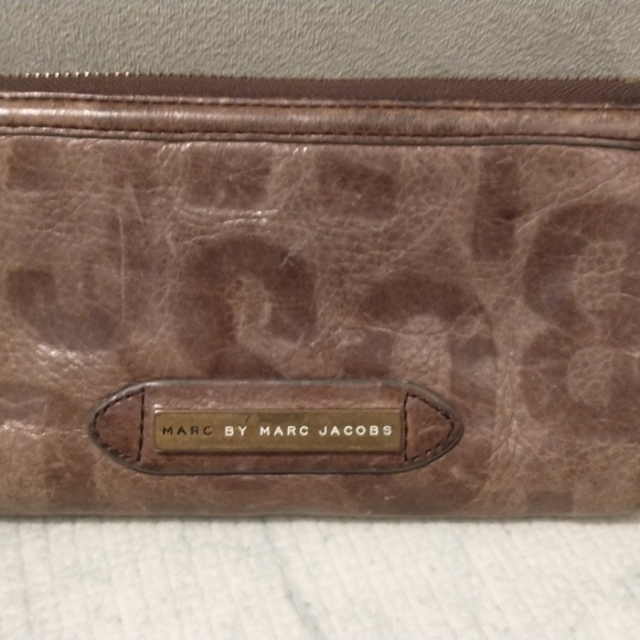 Marc Jacobs Leather Wallet - Picture 2 of 4